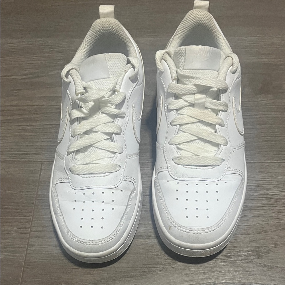 White Nike Sneakers - Picture 2 of 6